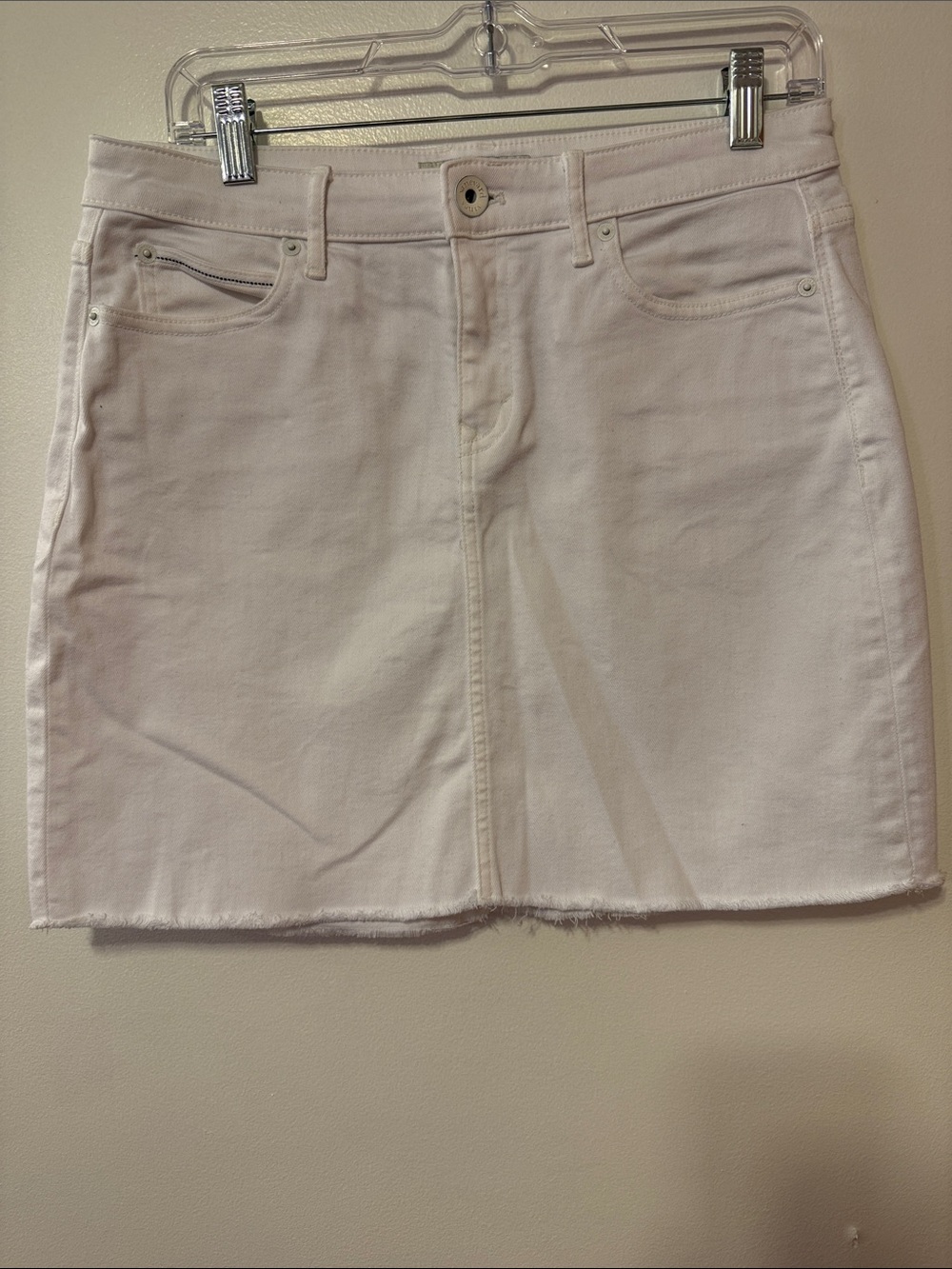 Vineyard Vines White Denim Mini Skirt Raw Hem Stretch Size 6